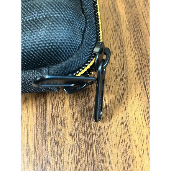 Lowepro Formshell Protection Cushioned Foam Camera Black Full Zip Shoulder Strap - Picture 7 of 10